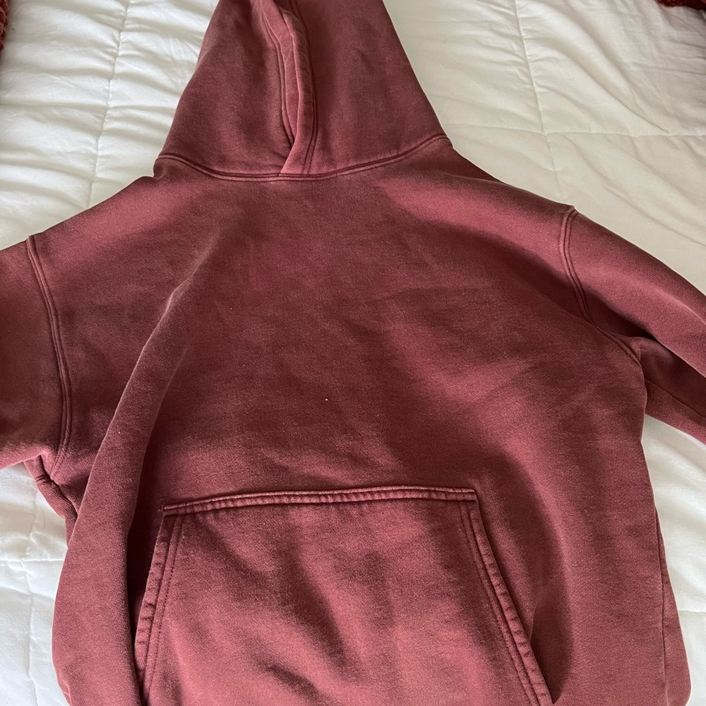 Aritzia TNA xs maroon hoodie